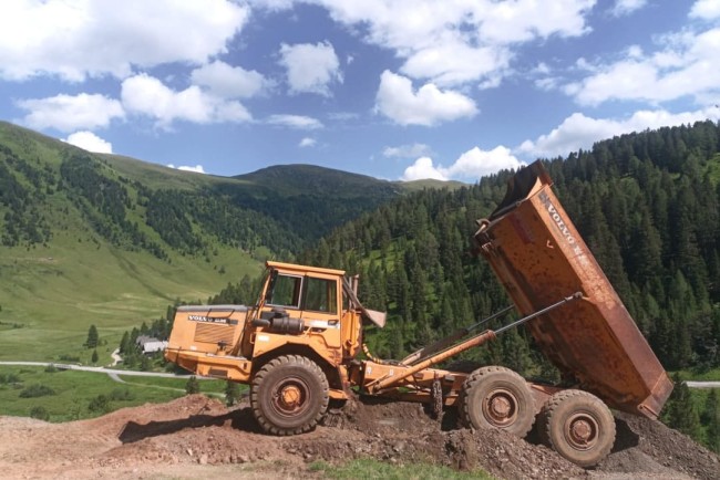 Alter Kipper von Gfrerer Simon GmbH & Co KG